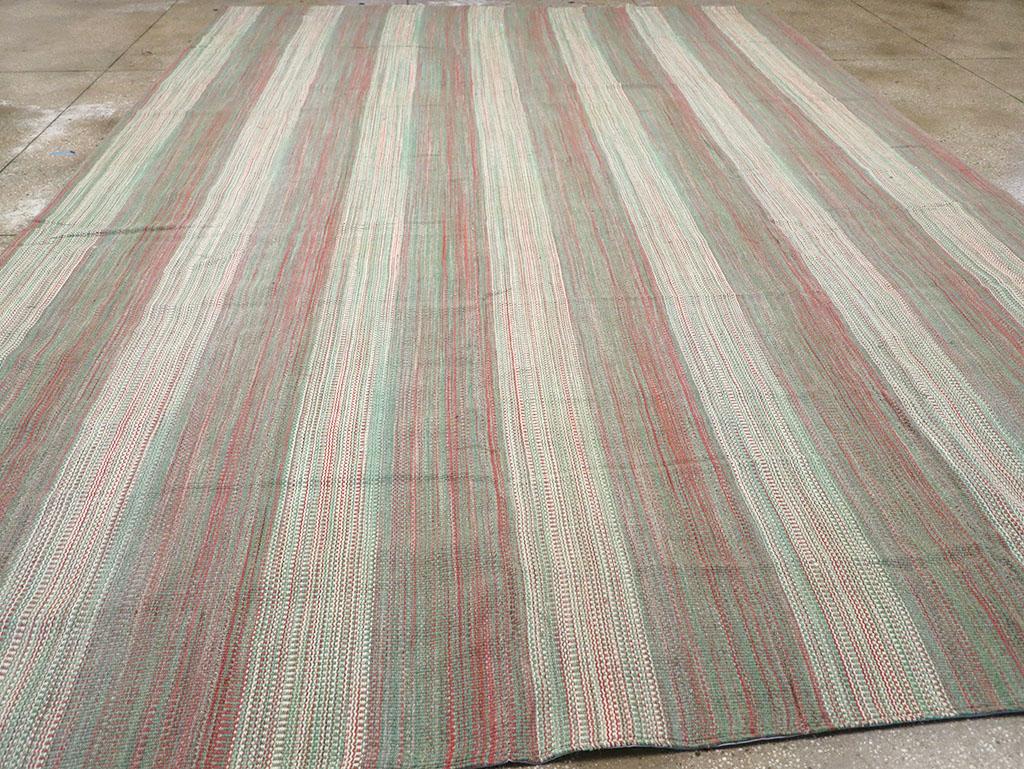 Tapis turc moderne du 21e siècle tissé à plat de grande taille Neuf - En vente à New York, NY