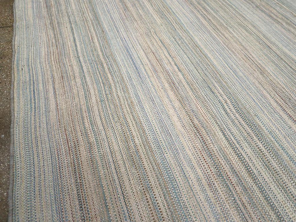 21st Century Modern Turkish Flatweave Room Size Carpet (Kelim) im Angebot