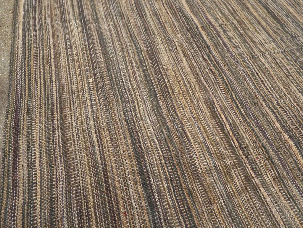 Kilim Tappeto turco moderno a trama piatta del 21° secolo, formato ROOMS in vendita