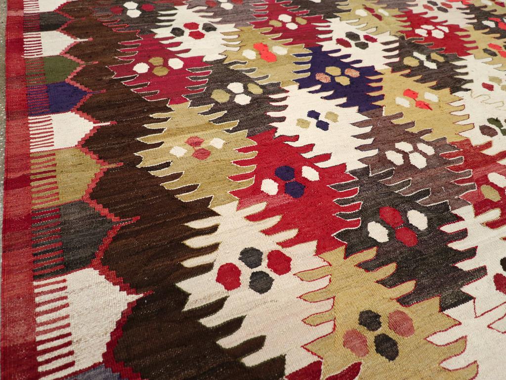 21st Century Modern Turkish Flatweave Room Size Carpet Kilim en venta