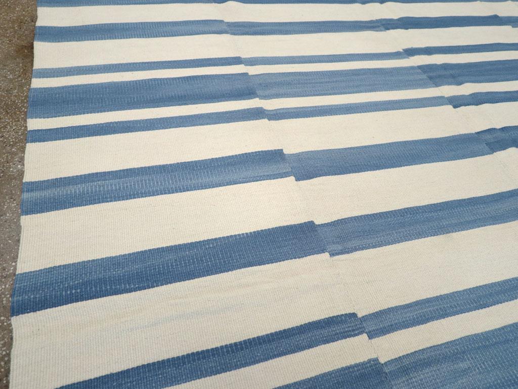 21st Century Modern Turkish Flatweave Room Size Carpet (Kelim) im Angebot