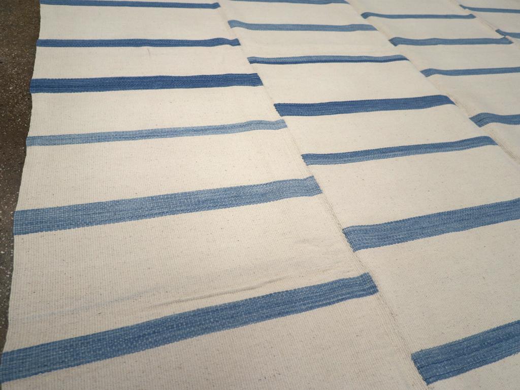 21st Century Modern Turkish Flatweave Room Size Carpet (Kelim) im Angebot