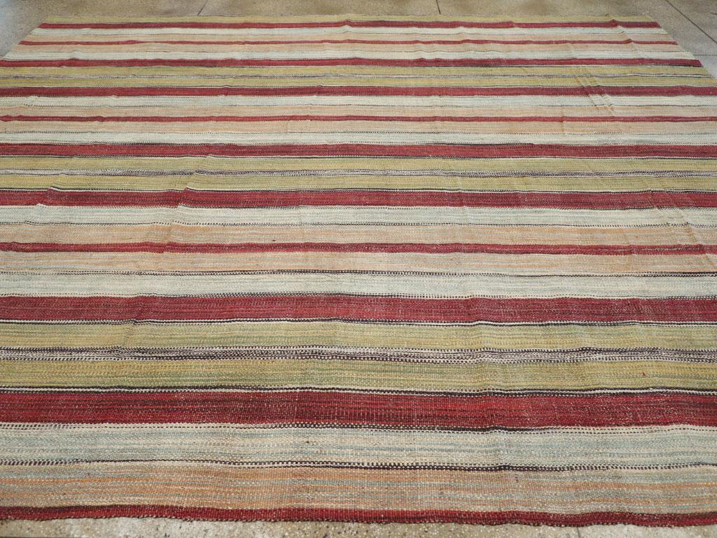 Turc Tapis turc à tissage plat moderne du 21e siècle en vente