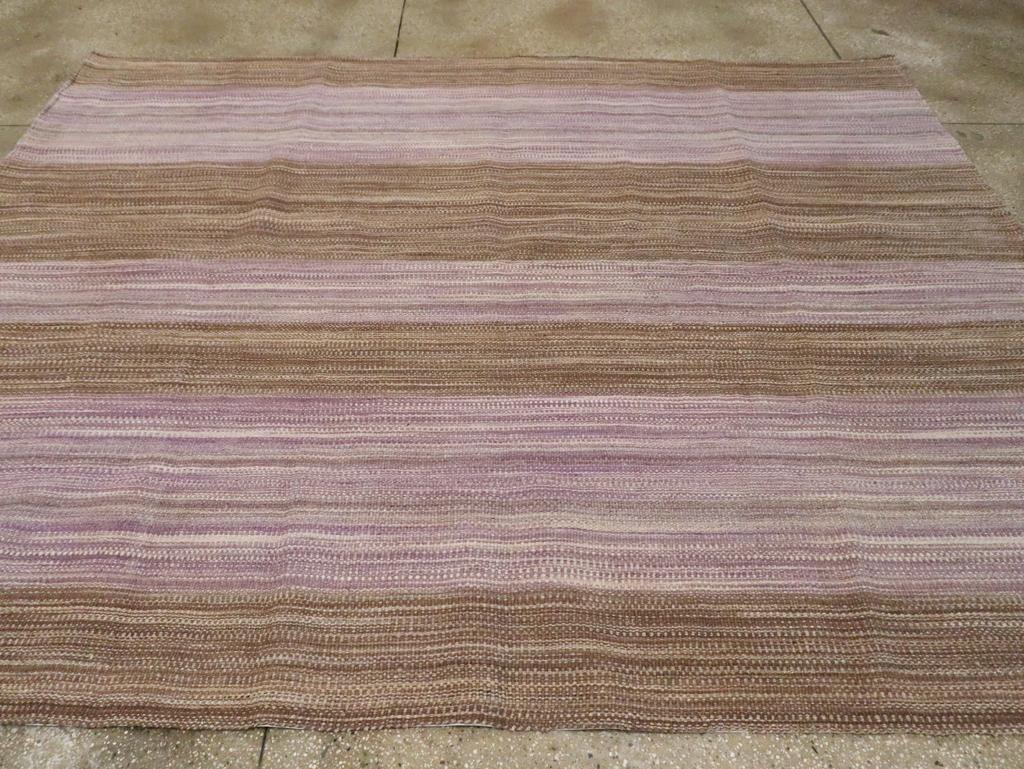 21st Century Modern Turkish Flatweave Room Size Carpet Turco en venta