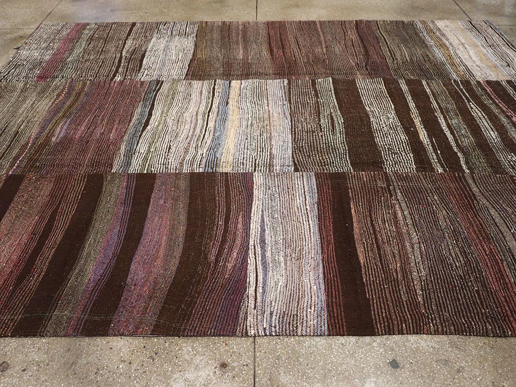 Turco 21st Century Modern Turkish Flatweave Room Size Carpet in vendita