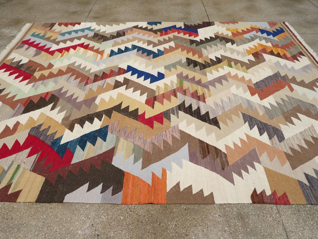 21st Century Modern Turkish Flatweave Room Size Carpet Turco en venta