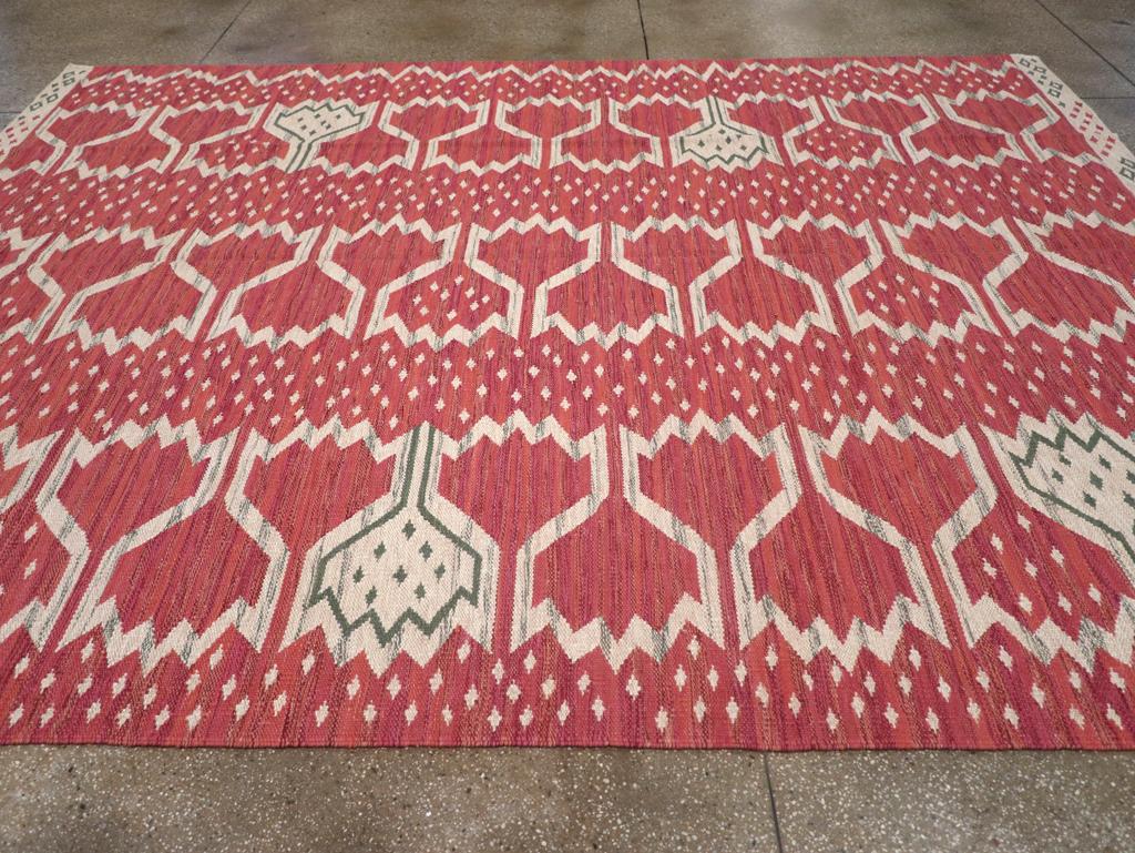 21st Century Modern Turkish Flatweave Room Size Carpet (Türkisch) im Angebot
