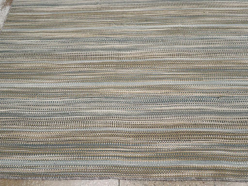 21st Century Modern Turkish Flatweave Room Size Carpet (Handgewebt) im Angebot