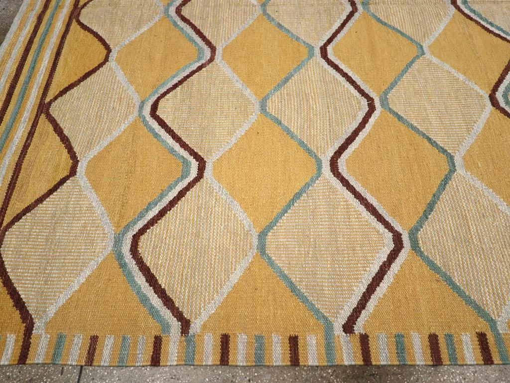 21st Century Modern Turkish Flatweave Room Size Carpet (Handgewebt) im Angebot