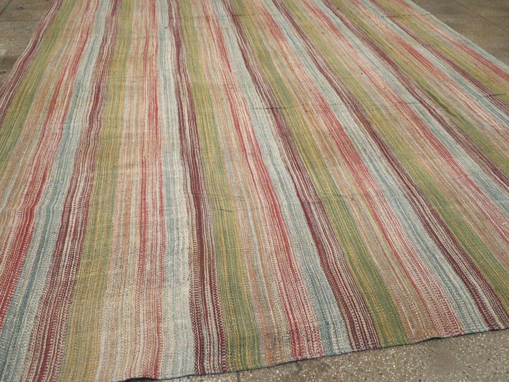 21st Century Modern Turkish Flatweave Room Size Carpet im Zustand „Neu“ im Angebot in New York, NY