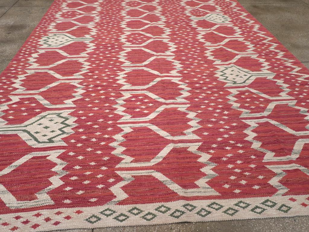 21st Century Modern Turkish Flatweave Room Size Carpet im Zustand „Neu“ im Angebot in New York, NY