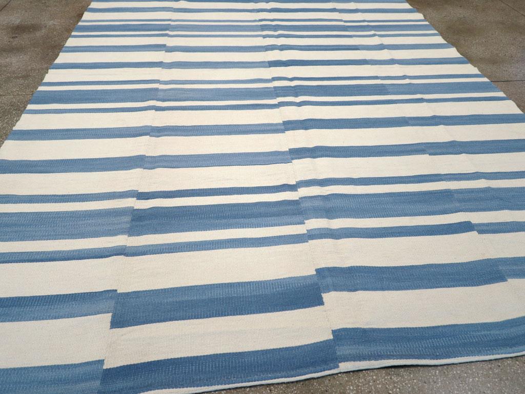 21st Century Modern Turkish Flatweave Room Size Carpet im Zustand „Neu“ im Angebot in New York, NY