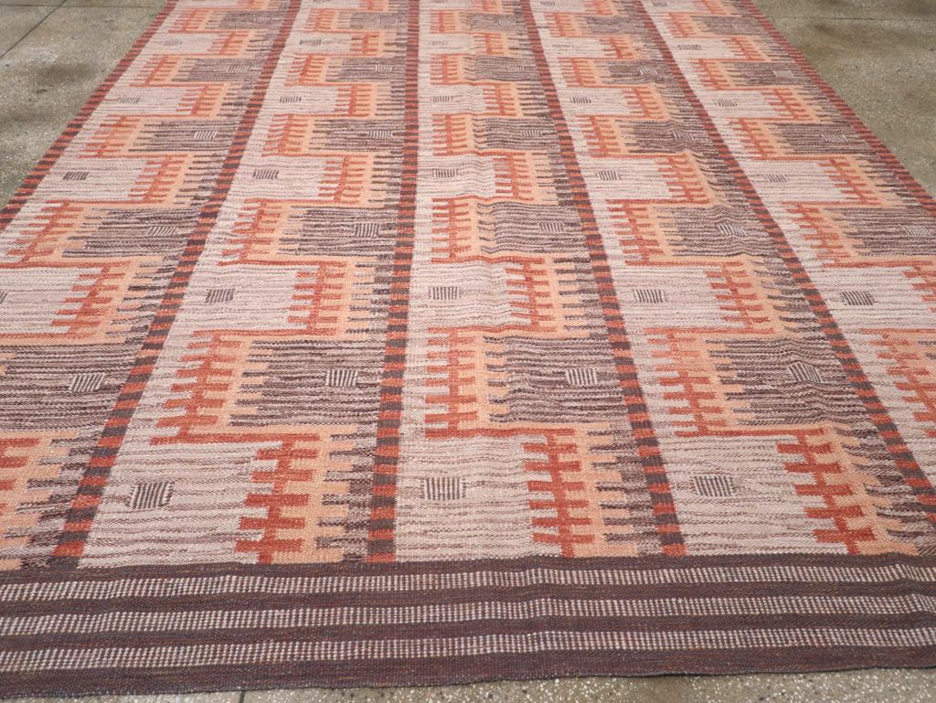21st Century Modern Turkish Flatweave Room Size Carpet im Zustand „Neu“ im Angebot in New York, NY