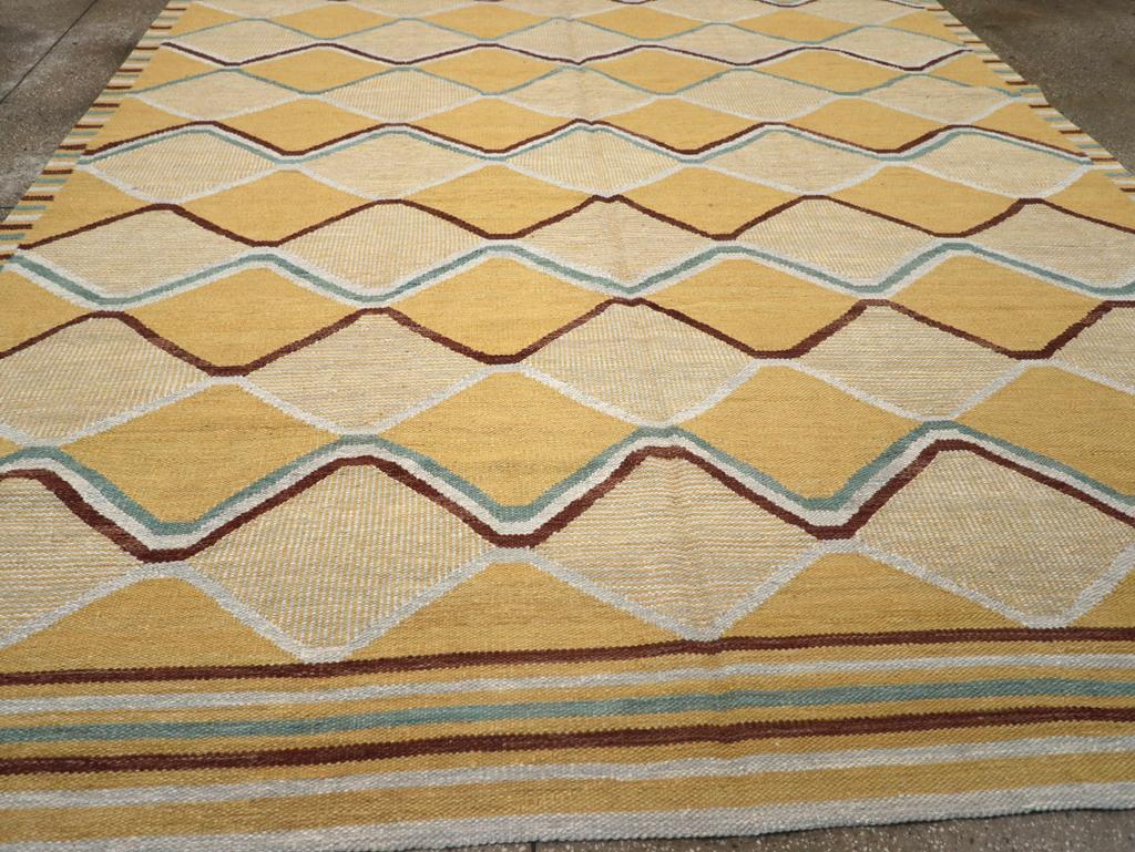 21st Century Modern Turkish Flatweave Room Size Carpet im Zustand „Neu“ im Angebot in New York, NY