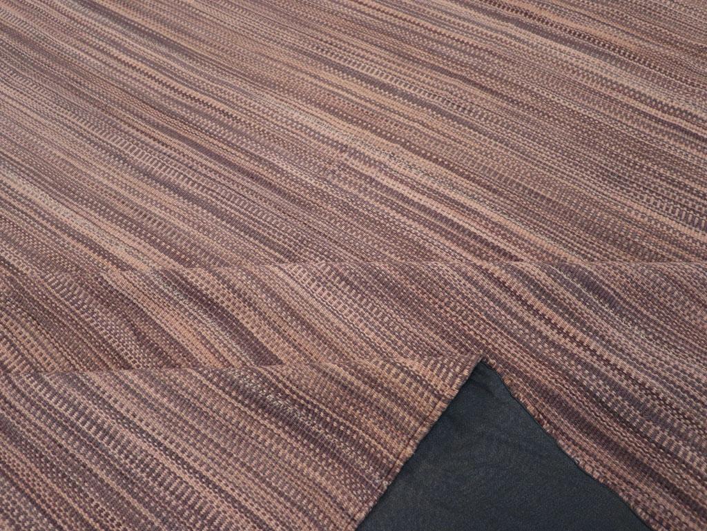 21st Century Modern Turkish Flatweave Room Size Carpet (21. Jahrhundert und zeitgenössisch) im Angebot