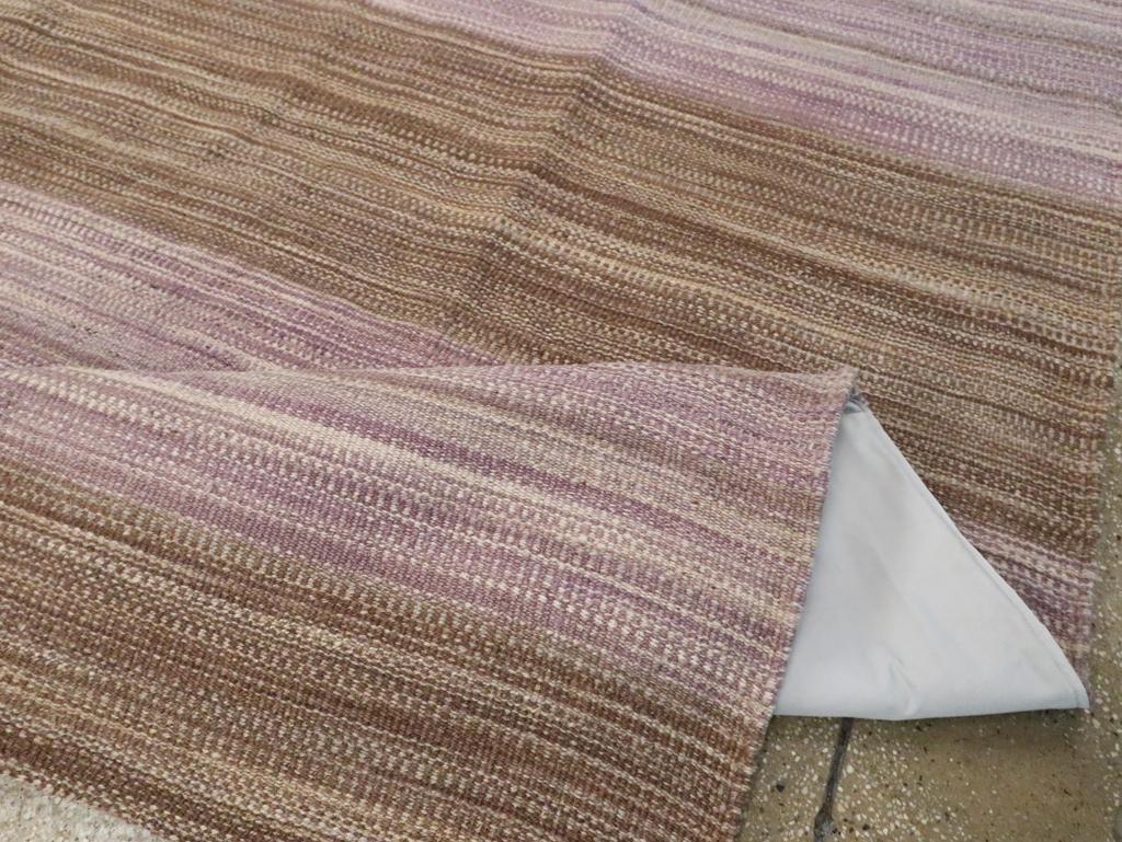 21st Century Modern Turkish Flatweave Room Size Carpet Siglo XXI y contemporáneo en venta