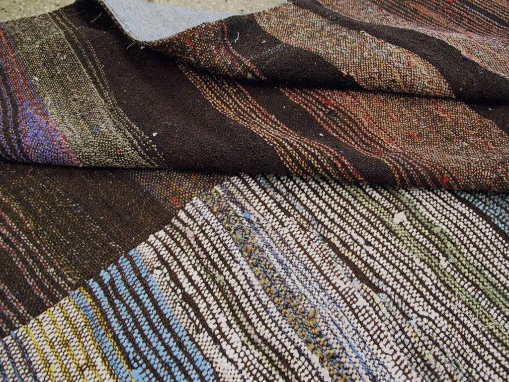 21st Century Modern Turkish Flatweave Room Size Carpet (21. Jahrhundert und zeitgenössisch) im Angebot