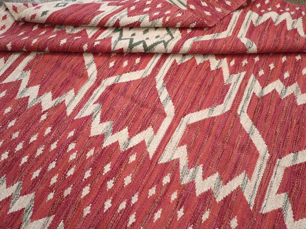 21st Century Modern Turkish Flatweave Room Size Carpet (Wolle) im Angebot