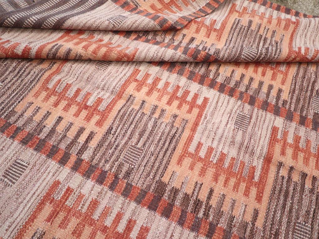 21st Century Modern Turkish Flatweave Room Size Carpet (Wolle) im Angebot
