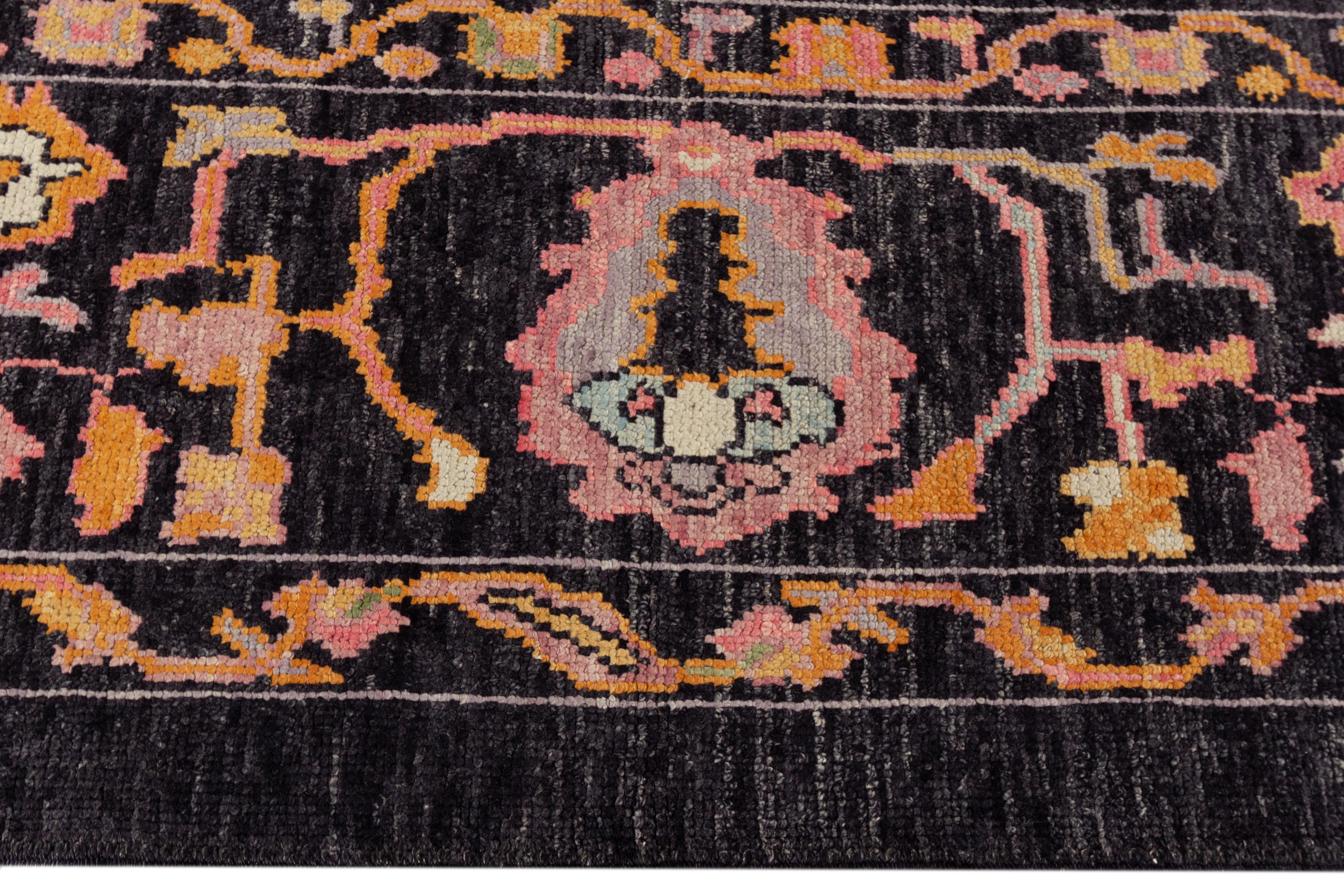 21st Century Modern Turkish Oushak Rug In New Condition For Sale In Norwalk, CT