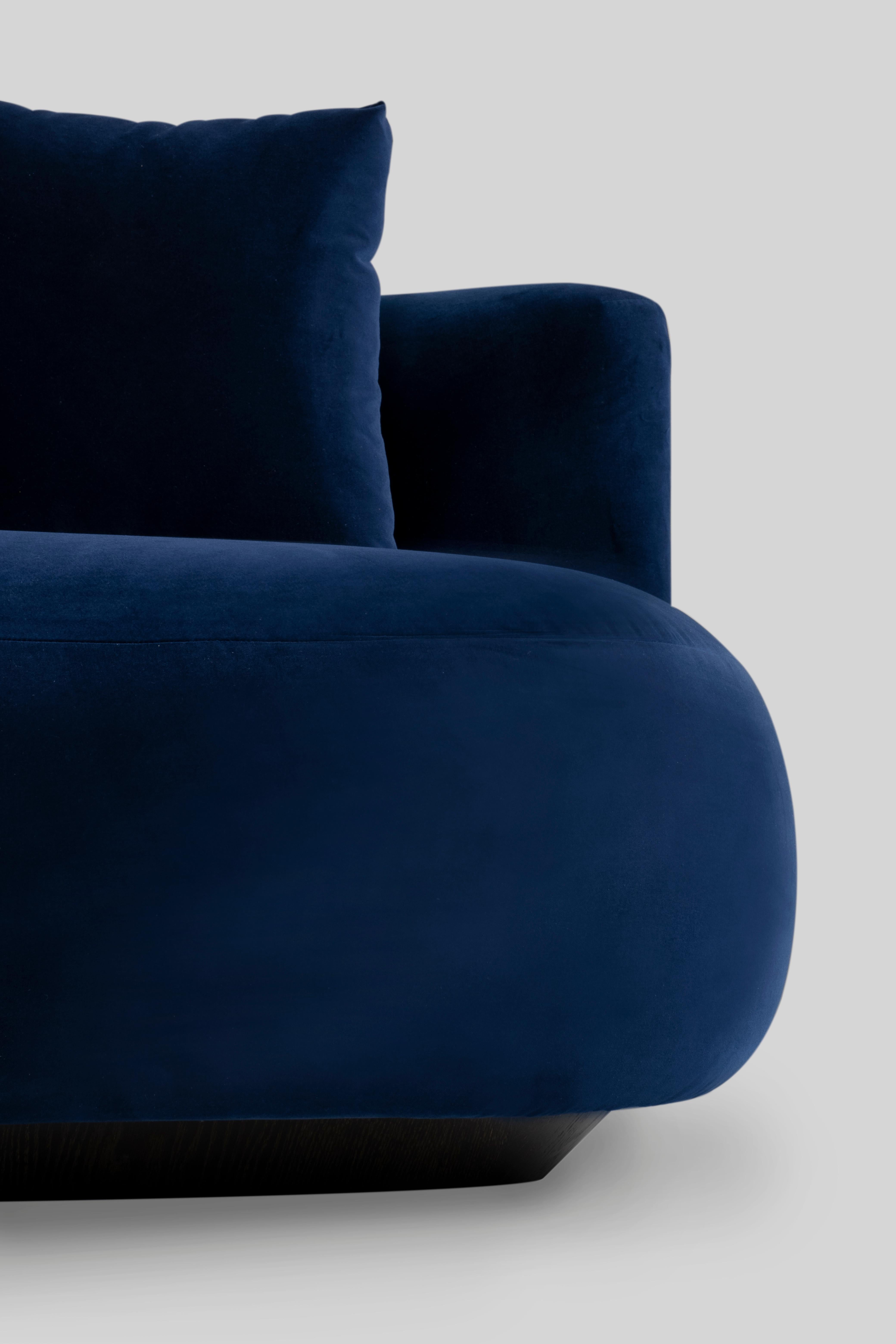 Gebogenes Twins-Sofa aus marineblauem Samt, handgefertigt Portugal von Greenapple, Organische Moderne im Angebot 2