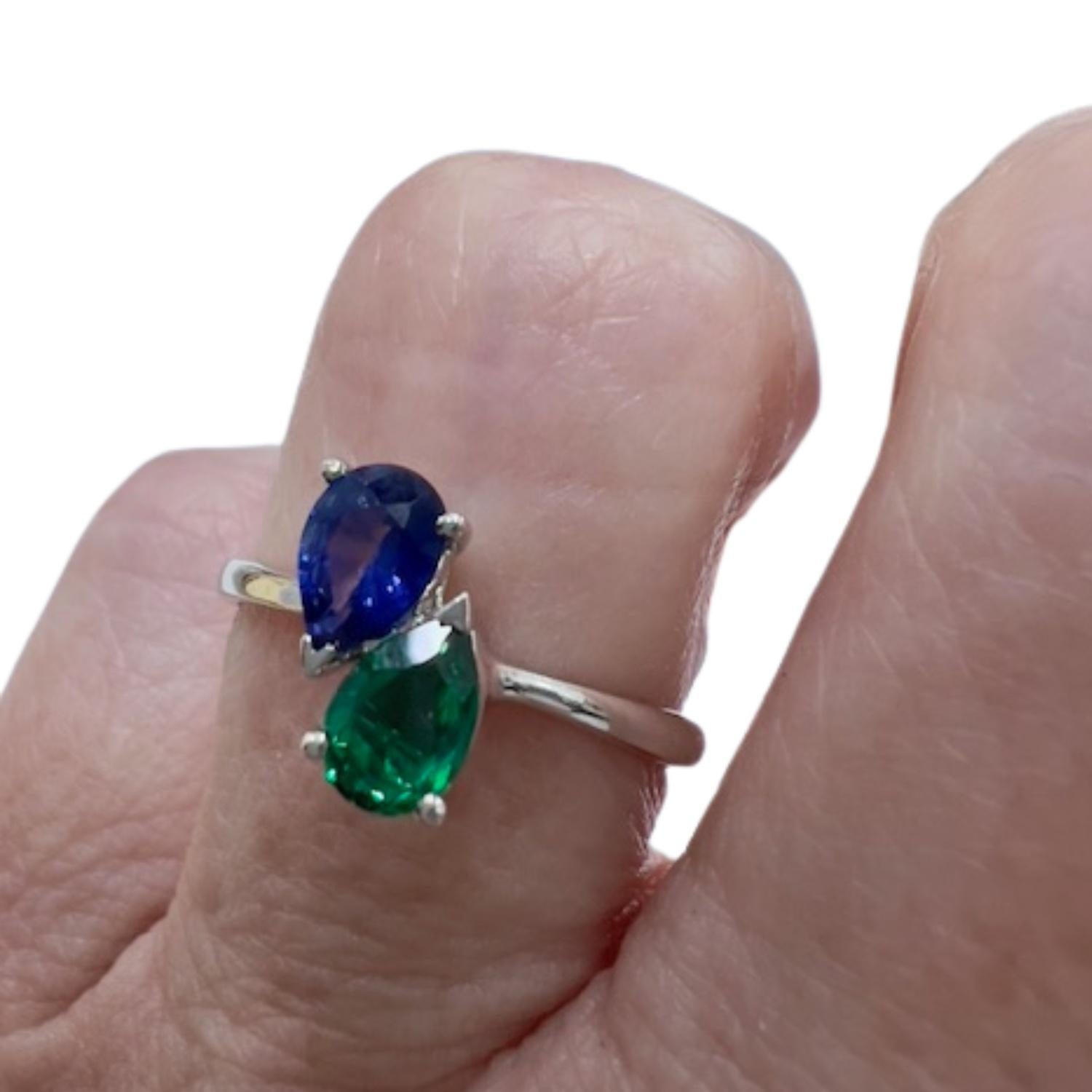 Pear Cut 21st Century Modern with Sapphire and Emerald 18K Gold Ring For Sale