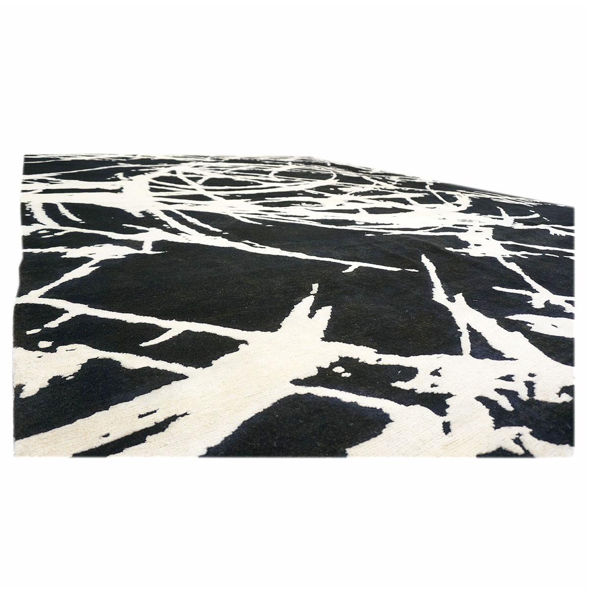 Moderner 9x12 schwarz-weißer handgefertigter Teppich aus Wolle und Seide des 21. Jahrhunderts (Handgefertigt) im Angebot