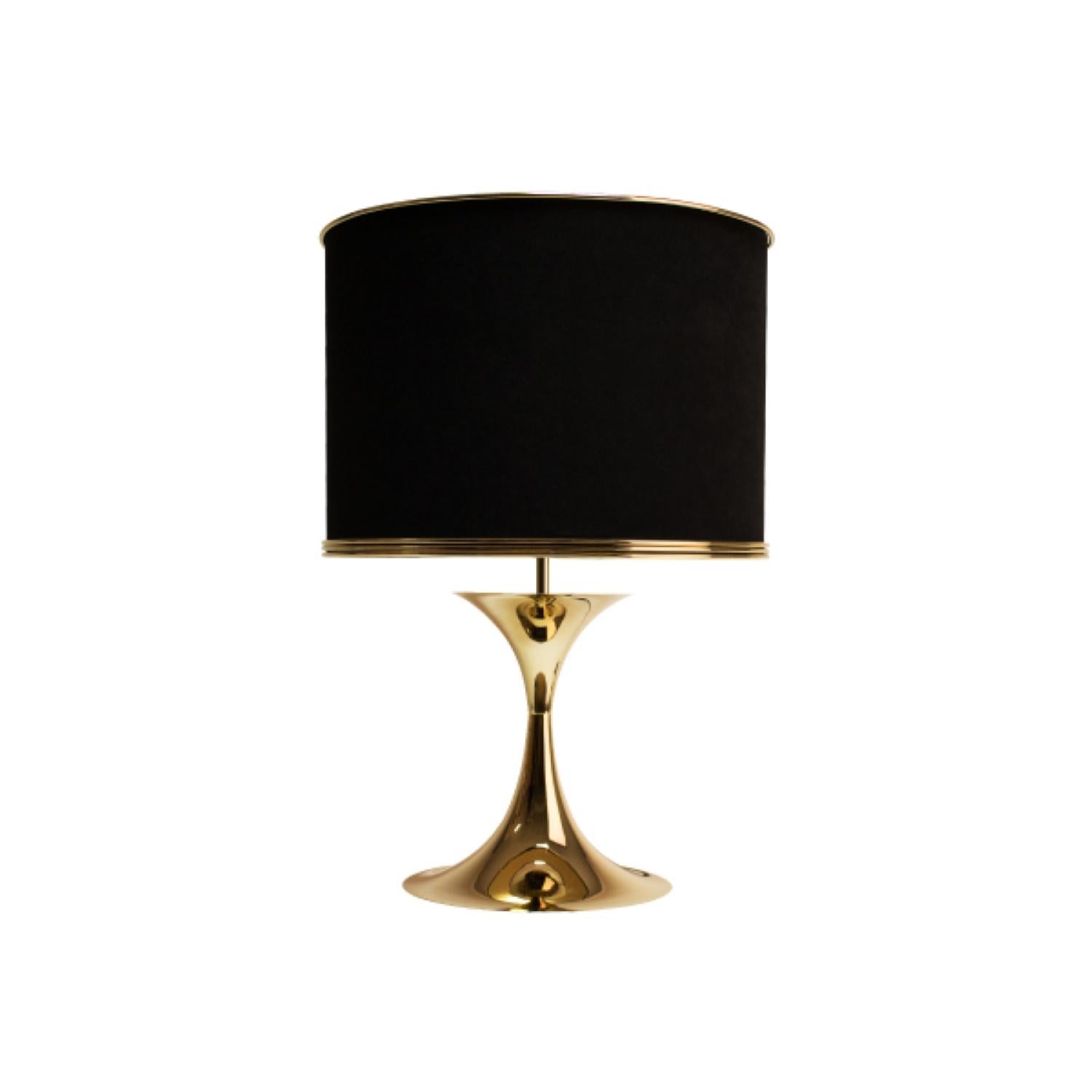 Montreal is quite known for the largest jazz festival in the world, International Jazz Festival. The Montreal table lamp is a contemporary lighting piece which honours the artistic output of the city’s jazz history, capturing innovation and