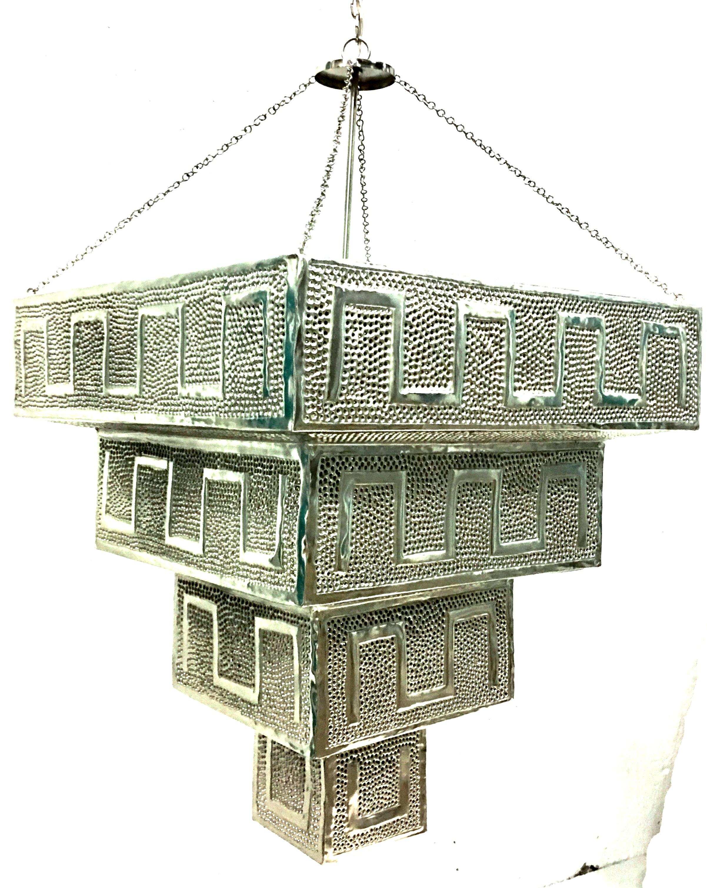 21st Century Pair Of Monumental Silver Steel Moroccan Style Pendant Light im Zustand „Gut“ im Angebot in West Palm Beach, FL