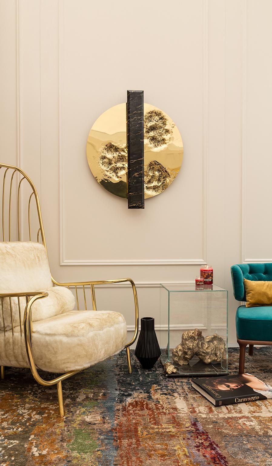 Modern Organic Moonlight Gold Wall Sconce, Hammered Polished Brass and Marble In New Condition For Sale In Oporto, PT