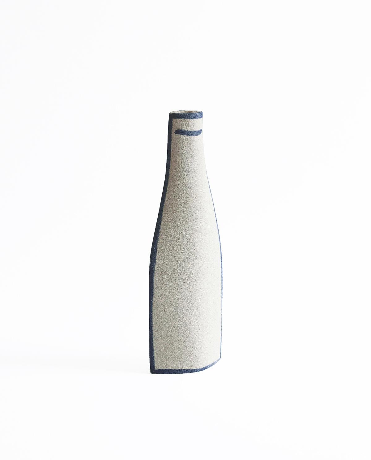 Wir freuen uns, Ihnen die erste Ergänzung der INI CERAMIQUE Collection'S 2024 vorstellen zu können. Inspiriert von den Werken des Malers Giorgio Morandi, hat unsere Designerin diese Vasen mit ihrem eigenen Gefühl neu interpretiert und gestaltet. Die