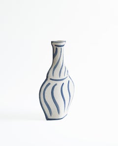 Jarrón Morandi Azul del siglo XXI, de cerámica blanca, hecho a mano en Francia
