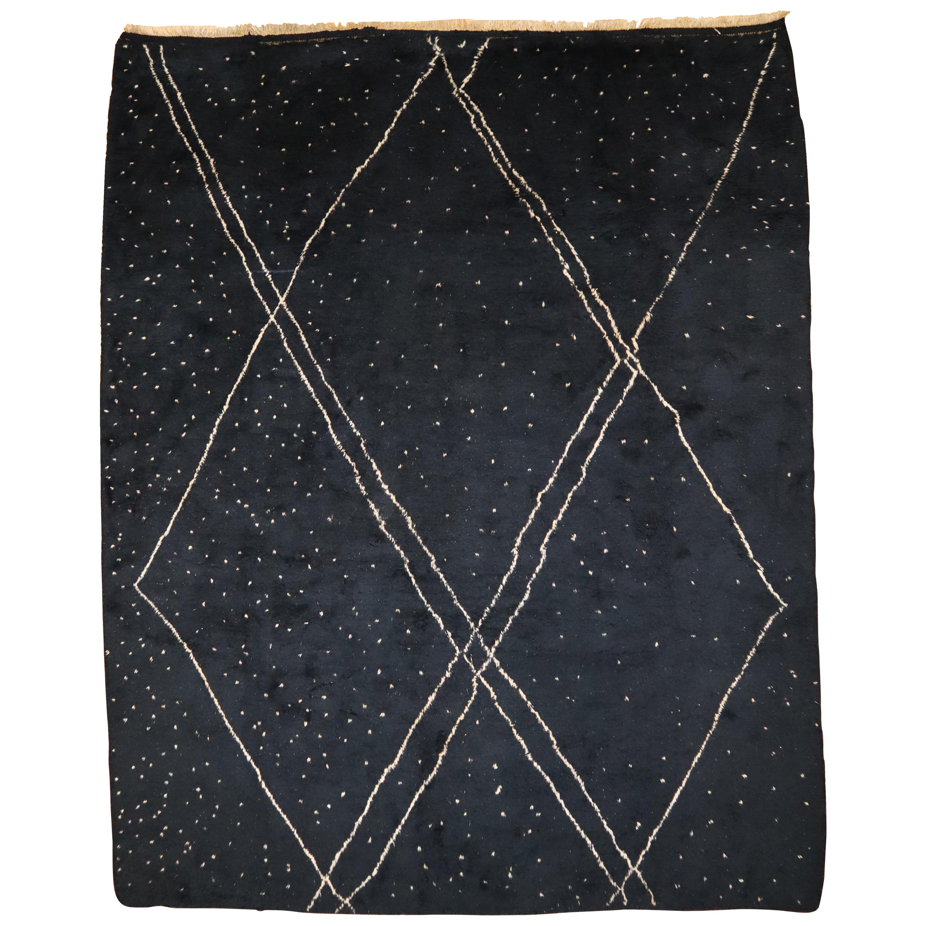 21st Century Moroccan Berber Rug For Sale
