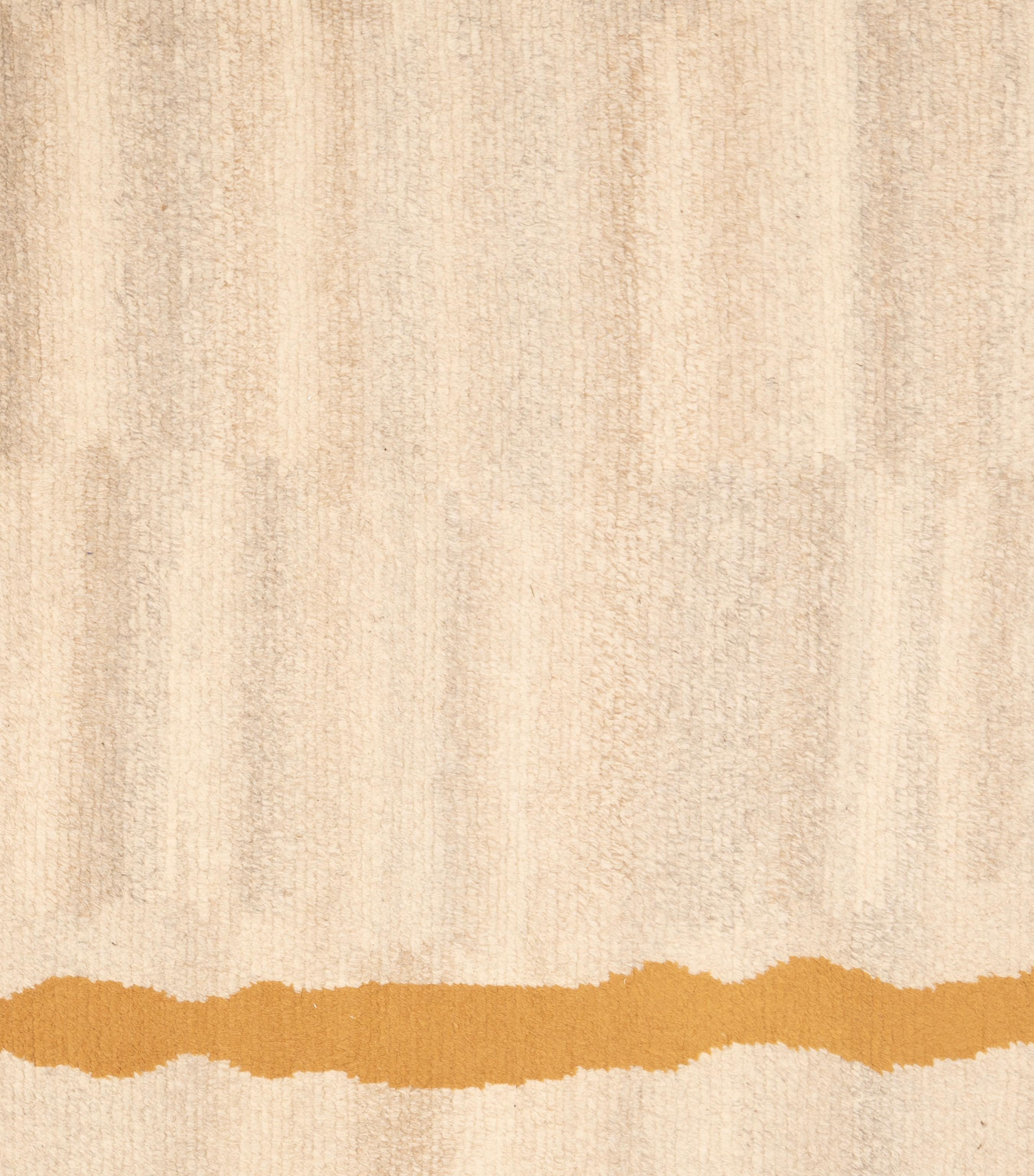 Eleva l'arredamento della tua casa con questo bellissimo tappeto marocchino, un vero capolavoro di artigianato. Caratterizzato da motivi intricati e toni accattivanti. Questo tappeto aggiunge un tocco di eleganza esotica a qualsiasi ambiente.