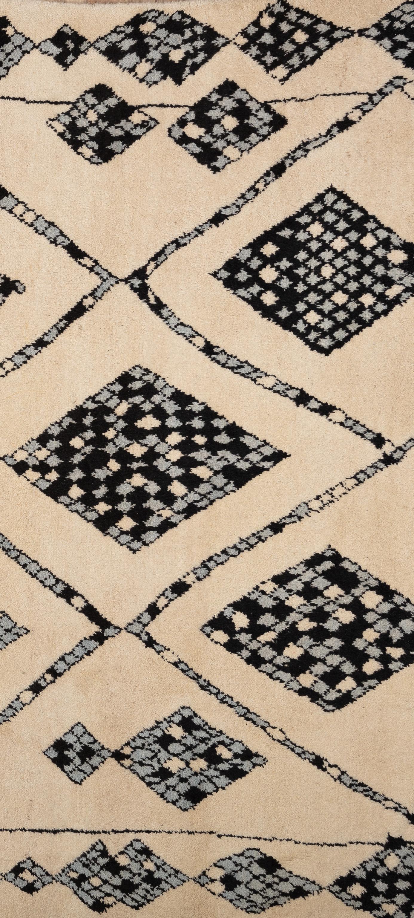 Marokkanischer Teppich des 21. Jahrhunderts (Stammeskunst) im Angebot