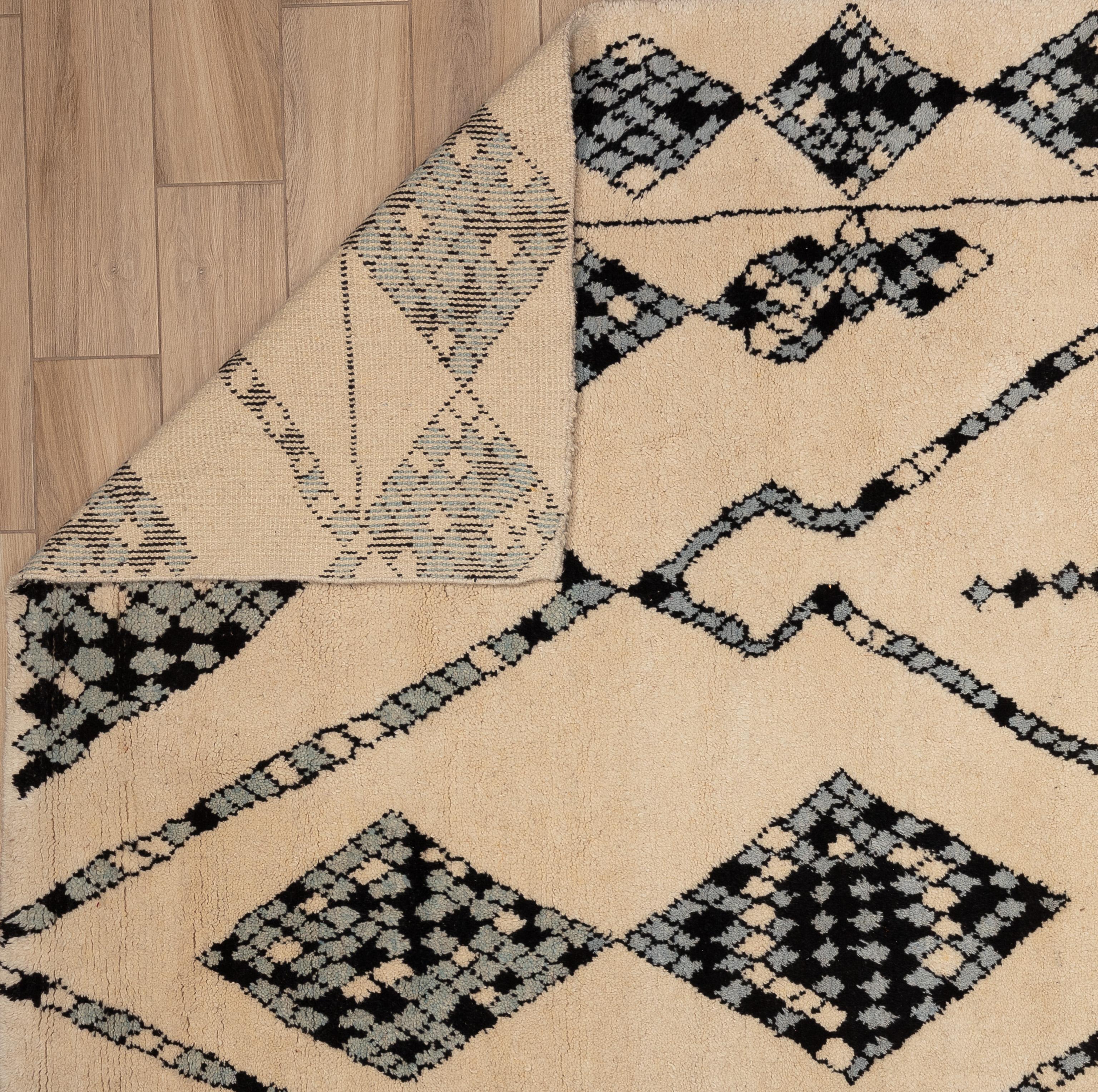 Marokkanischer Teppich des 21. Jahrhunderts im Zustand „Hervorragend“ im Angebot in Paradise Valley, AZ