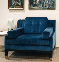 Mr Jones Sofa Armchair, Velvet Siège, Black Limed oak with brass details legs