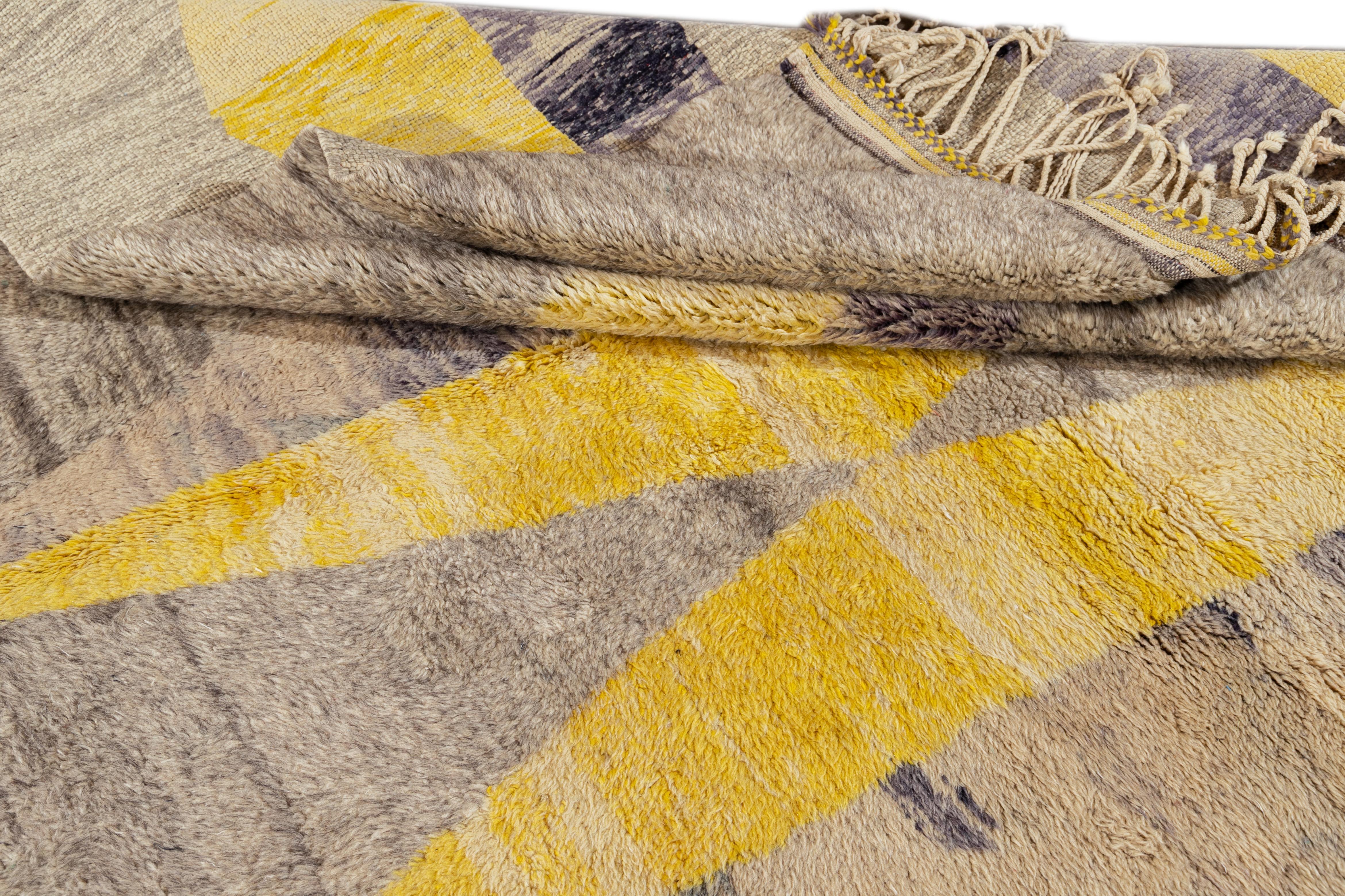 Alfombra Moderna de Lana Estilo Marroquí con Abstracto Amarillo y Azul Moderno en venta