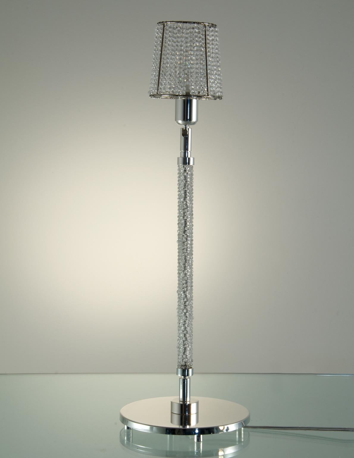 Moderne Lampe de bureau rejointe en cristal Nana et perles de Patrizia Garganti, XXIe siècle en vente