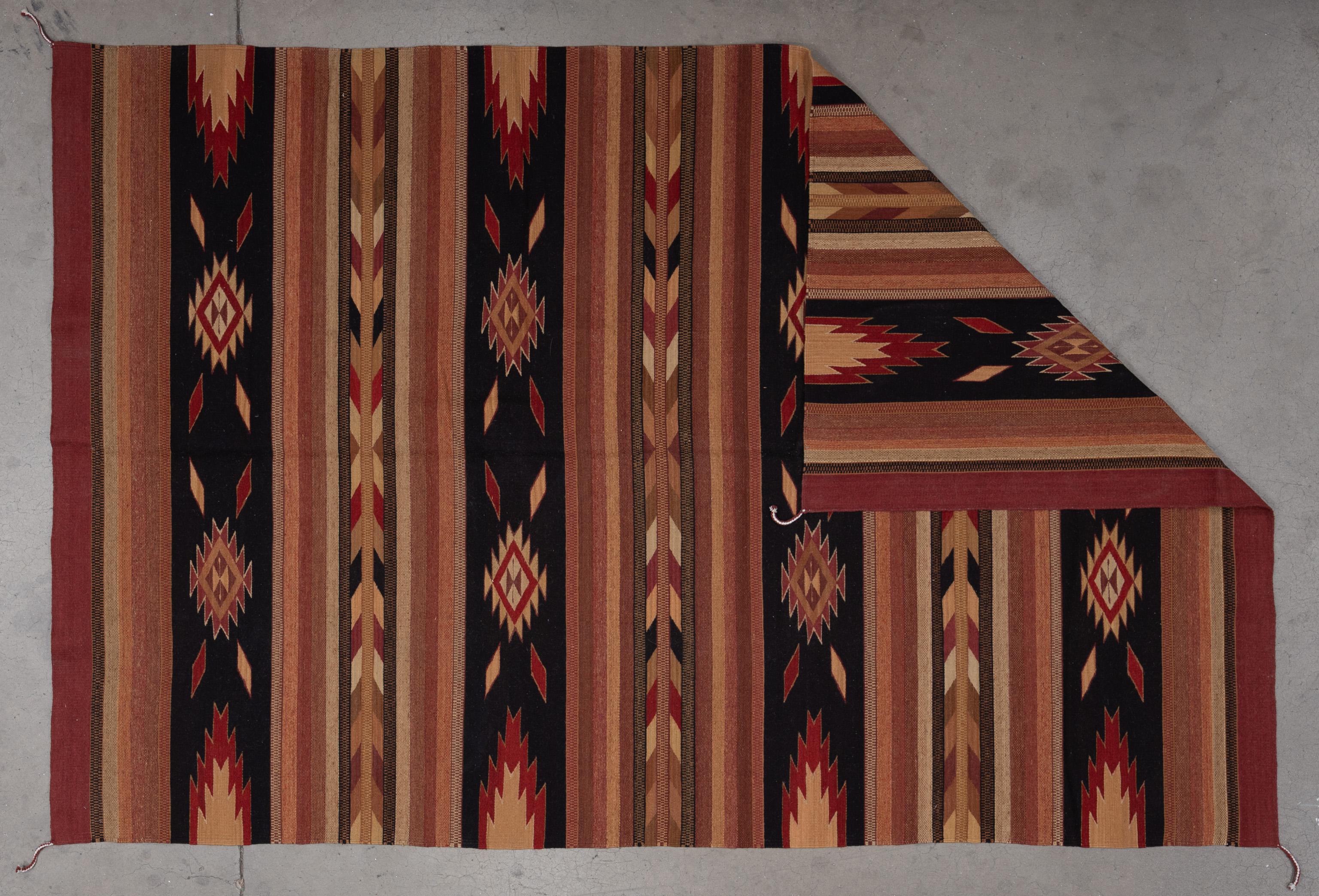 Navajo-inspirierter Teppich des 21. Jahrhunderts (Mexikanisch) im Angebot
