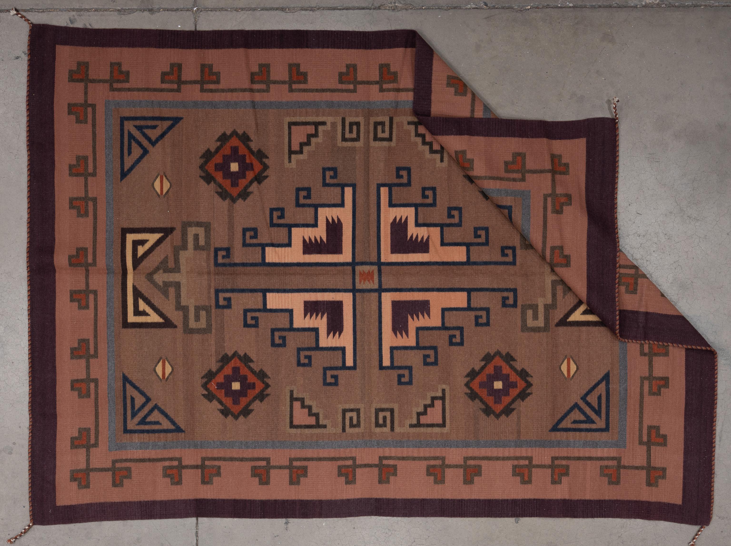 Tissé à la main Tapis d'inspiration Navajo du 21e siècle en vente