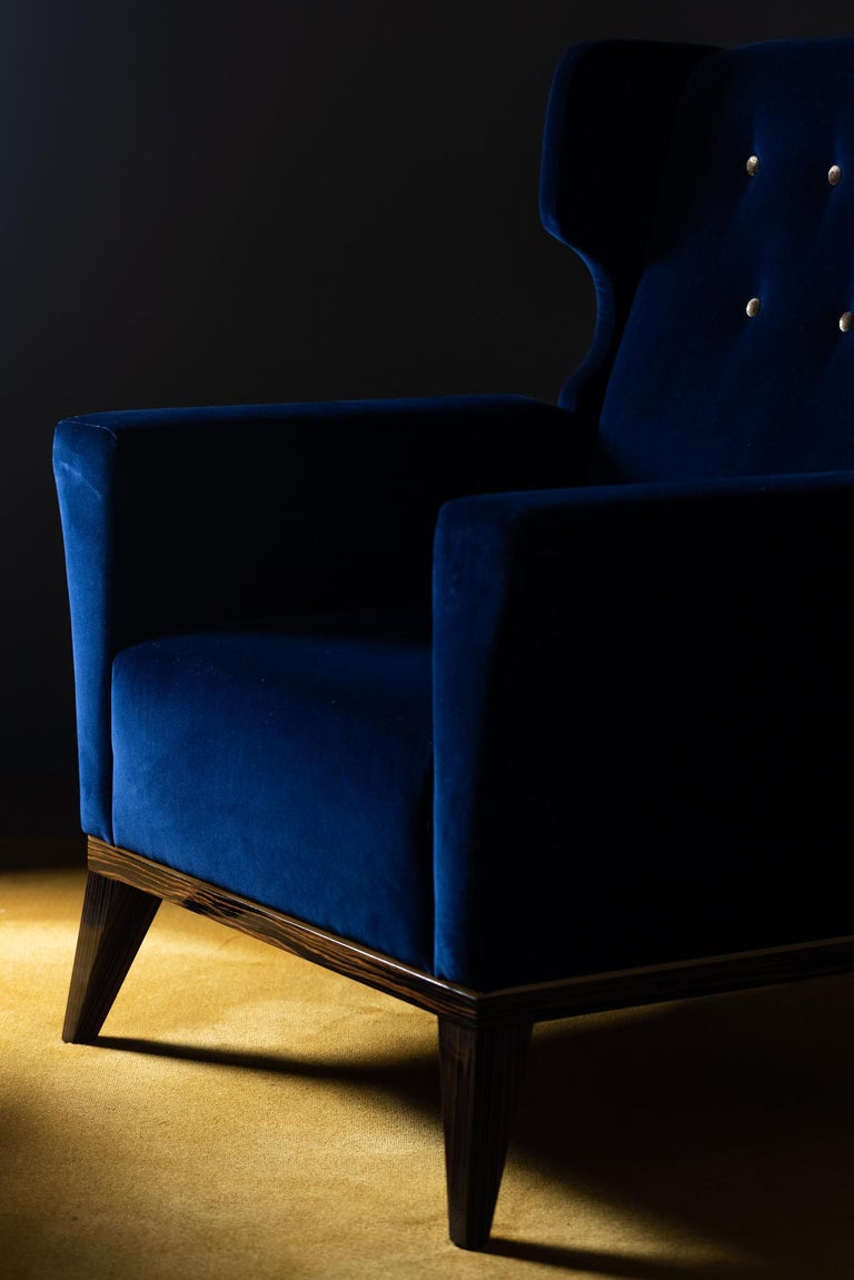Hand-Crafted Neoclassical Genebra Armchair in Dark Blue Velvet Handcrafted by Greenapple For Sale