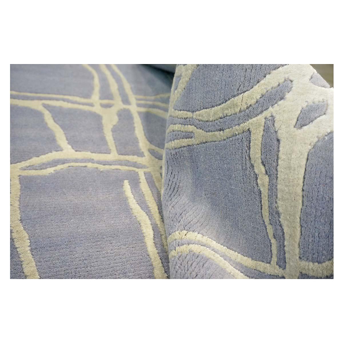 21st Century Nepalese Modern Wool & Silk 4X6 Slate Blue & Light Grey Area Rug For Sale 4