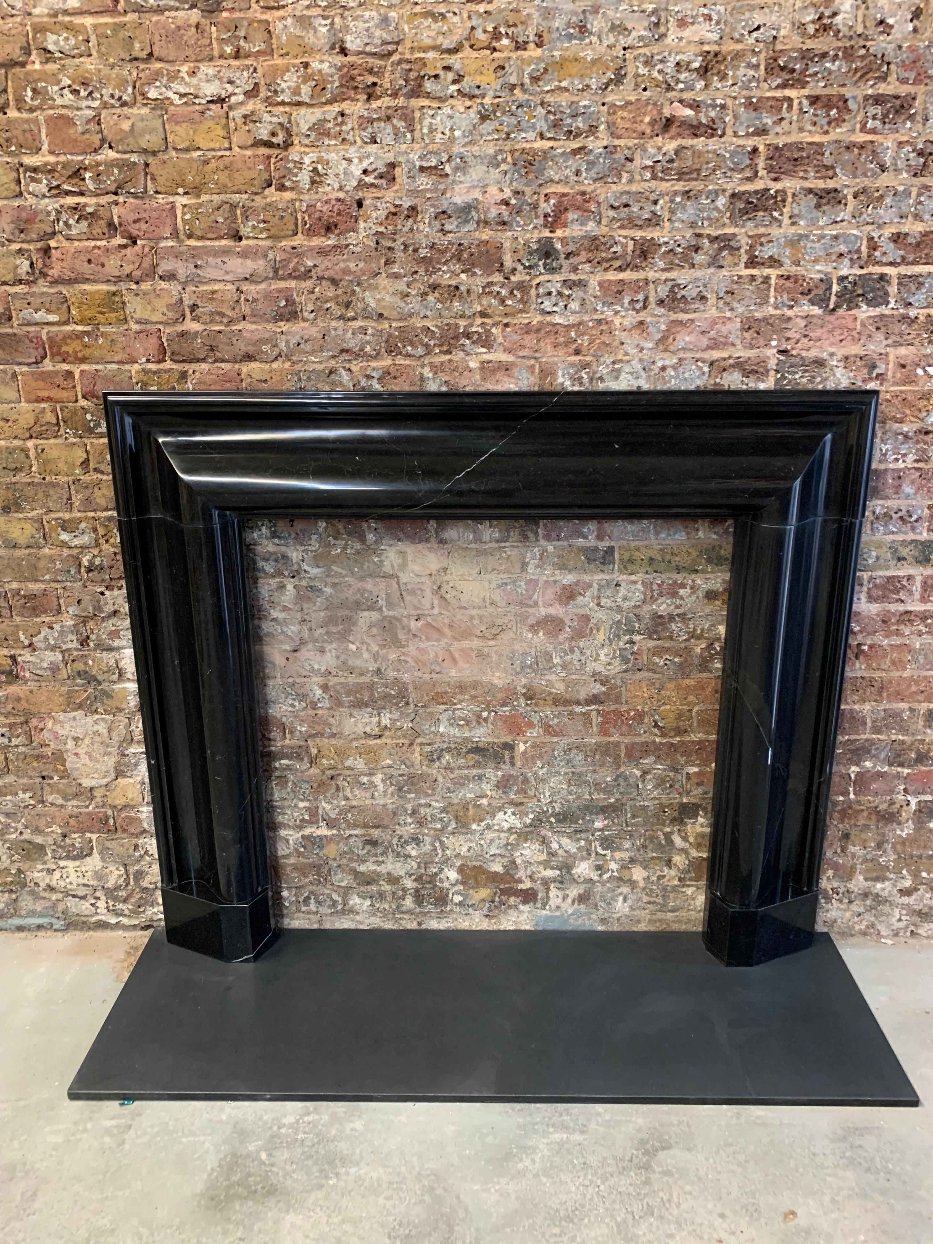 21st Century Nero Marquina Marble Fireplace Mantlepiece In Good Condition For Sale In London, GB