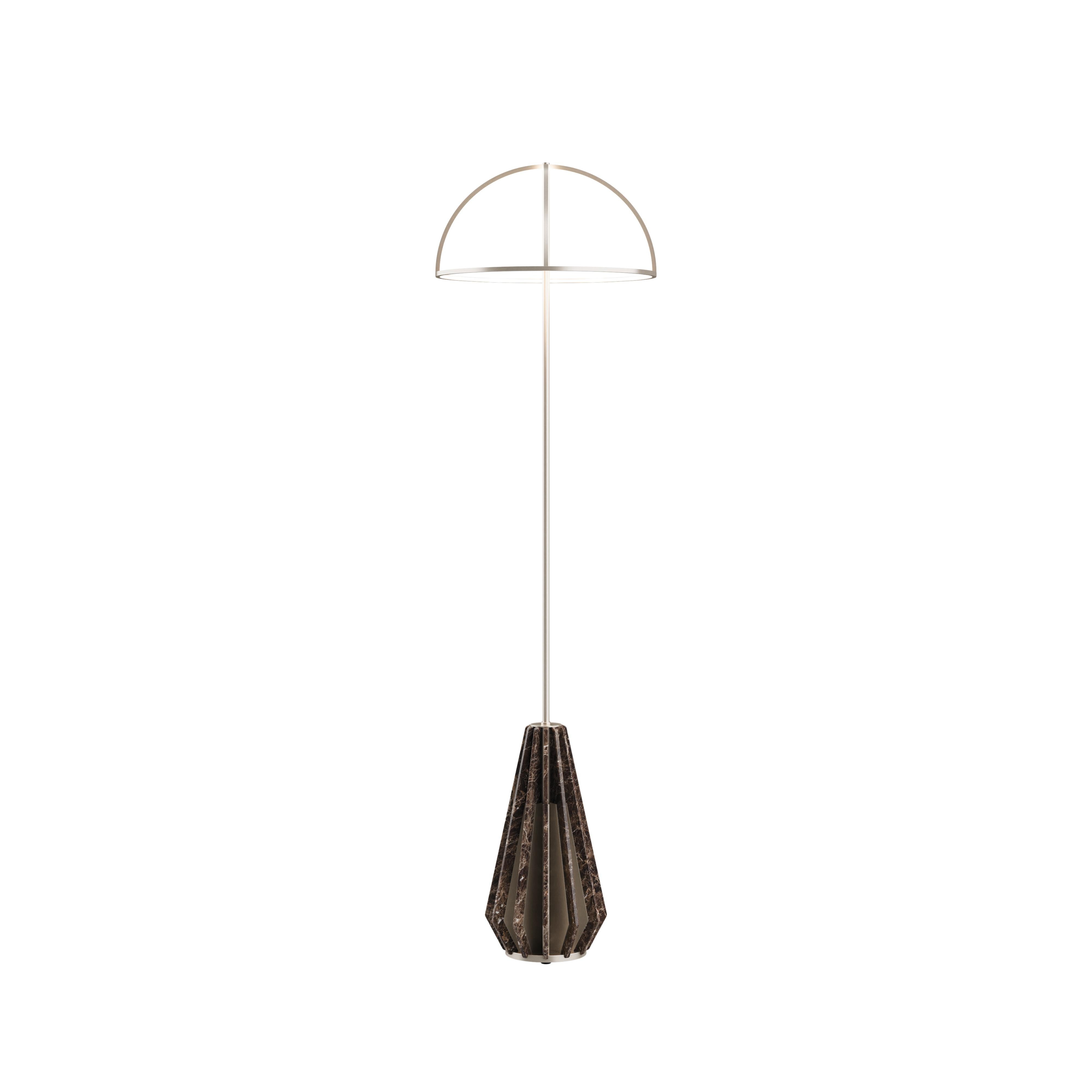 Spazzolato Lampada da terra Nevada del XXI secolo in marmo, ottone e led Made in Portugal di Porus Studio A in vendita