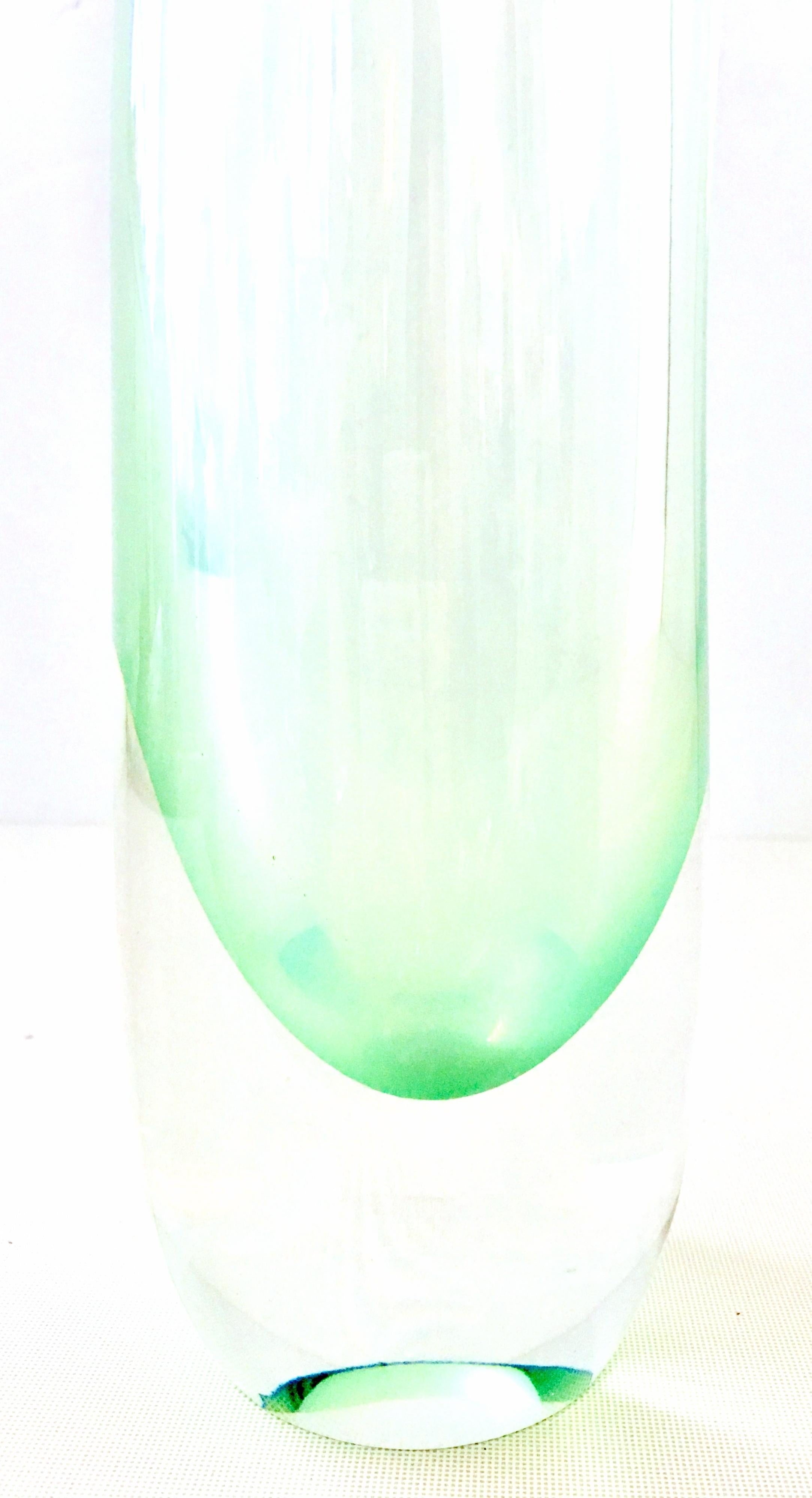 21st Century and New Blown Art Glass Organic Modern Sculptural Vase For Sale 7