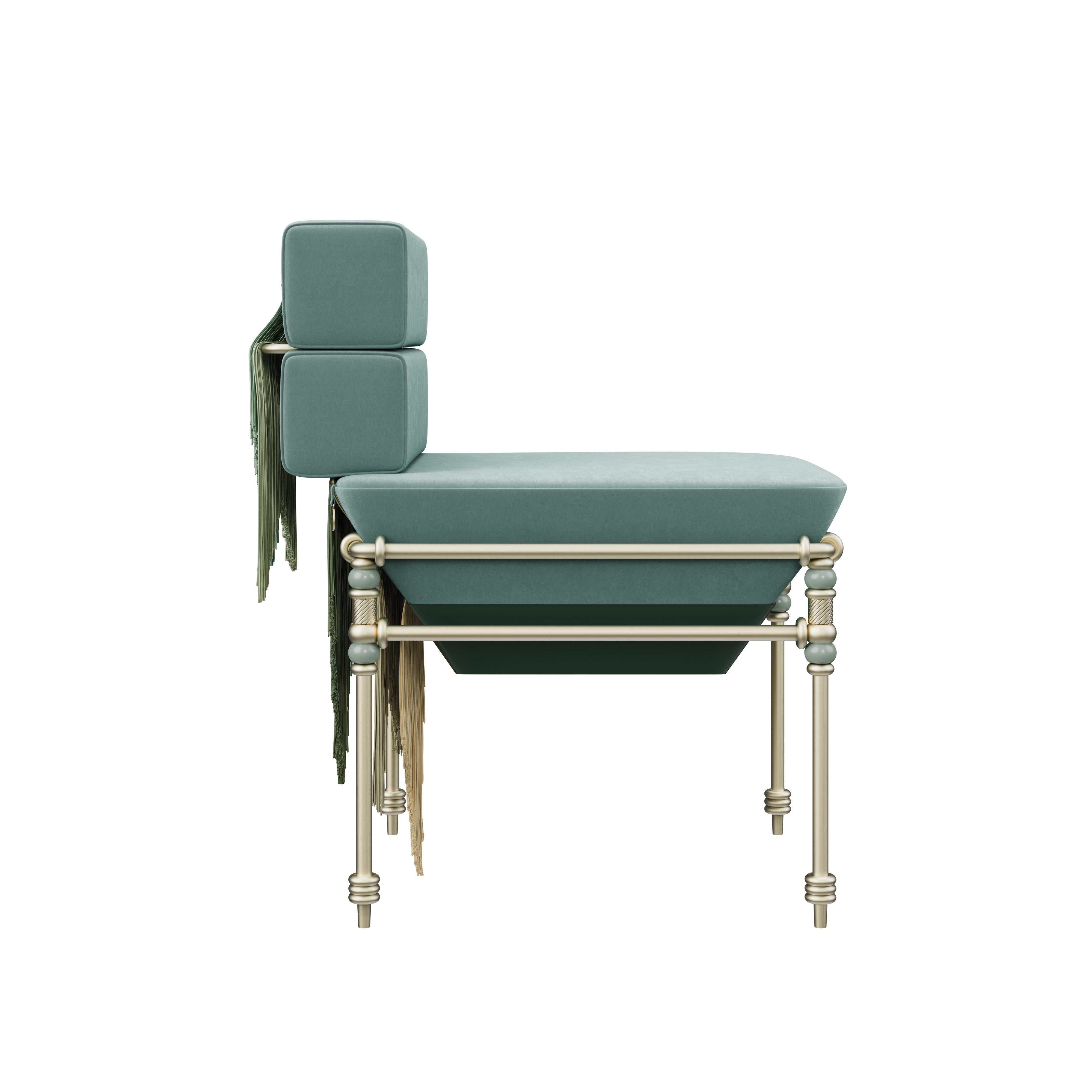 Velours Chaise de salle à manger du 21e siècle à franges en Seraphine fabriquée au Portugal en vente