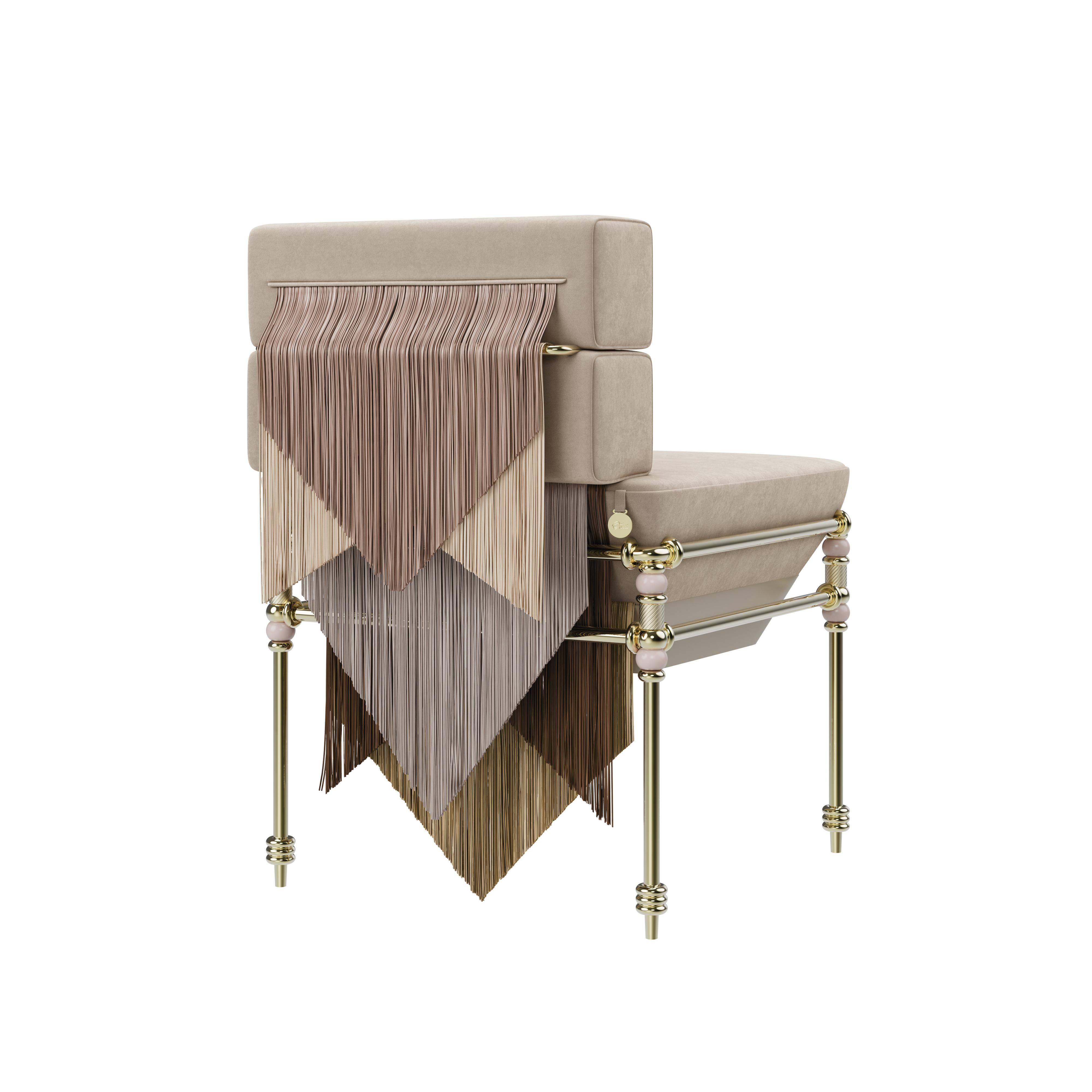 Esszimmerstuhl Seraphine mit Fransen, 21. Jahrhundert, neue Kollektion, hergestellt in Portugal im Angebot 1