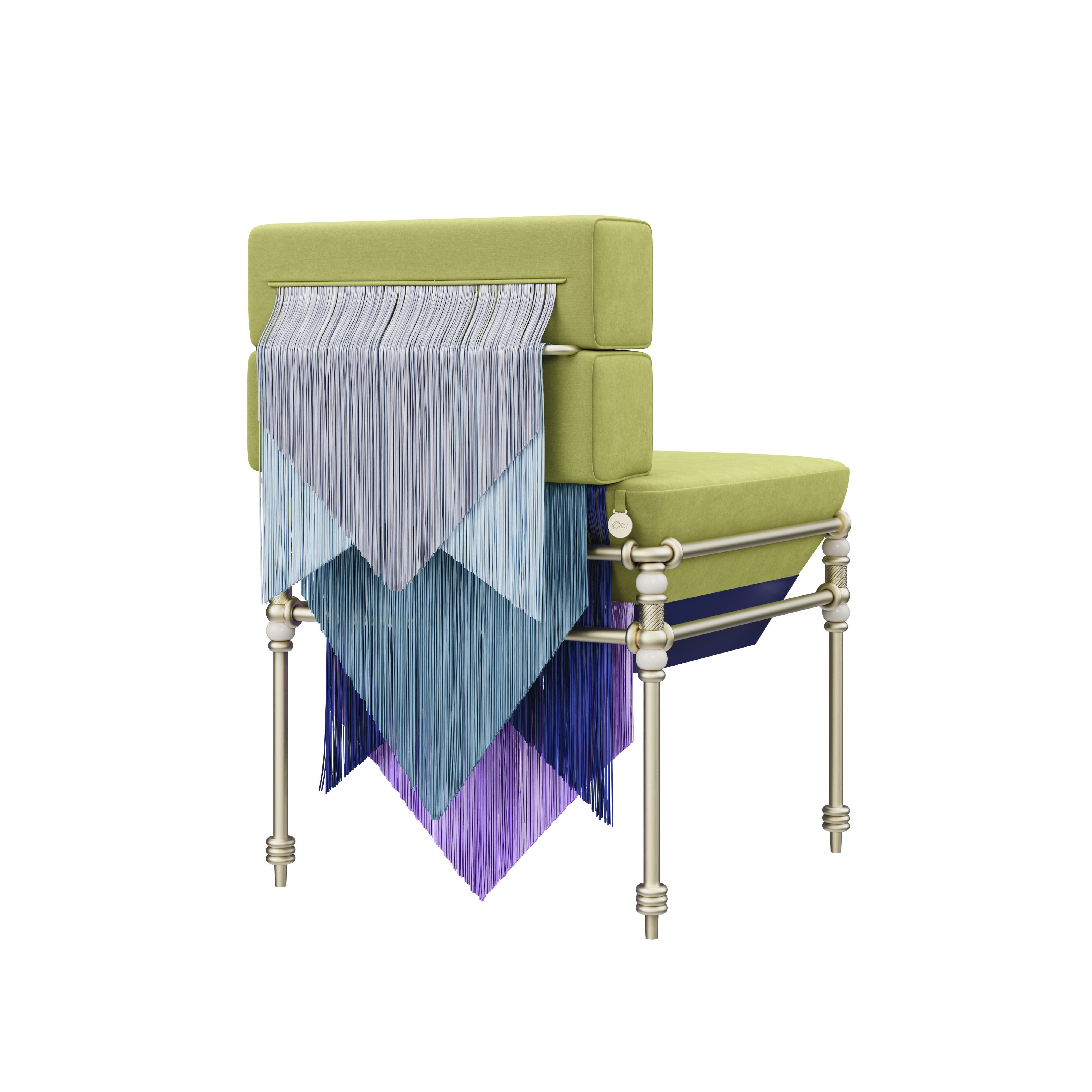 Chaise de salle à manger du 21e siècle à franges en Seraphine fabriquée au Portugal en vente 1