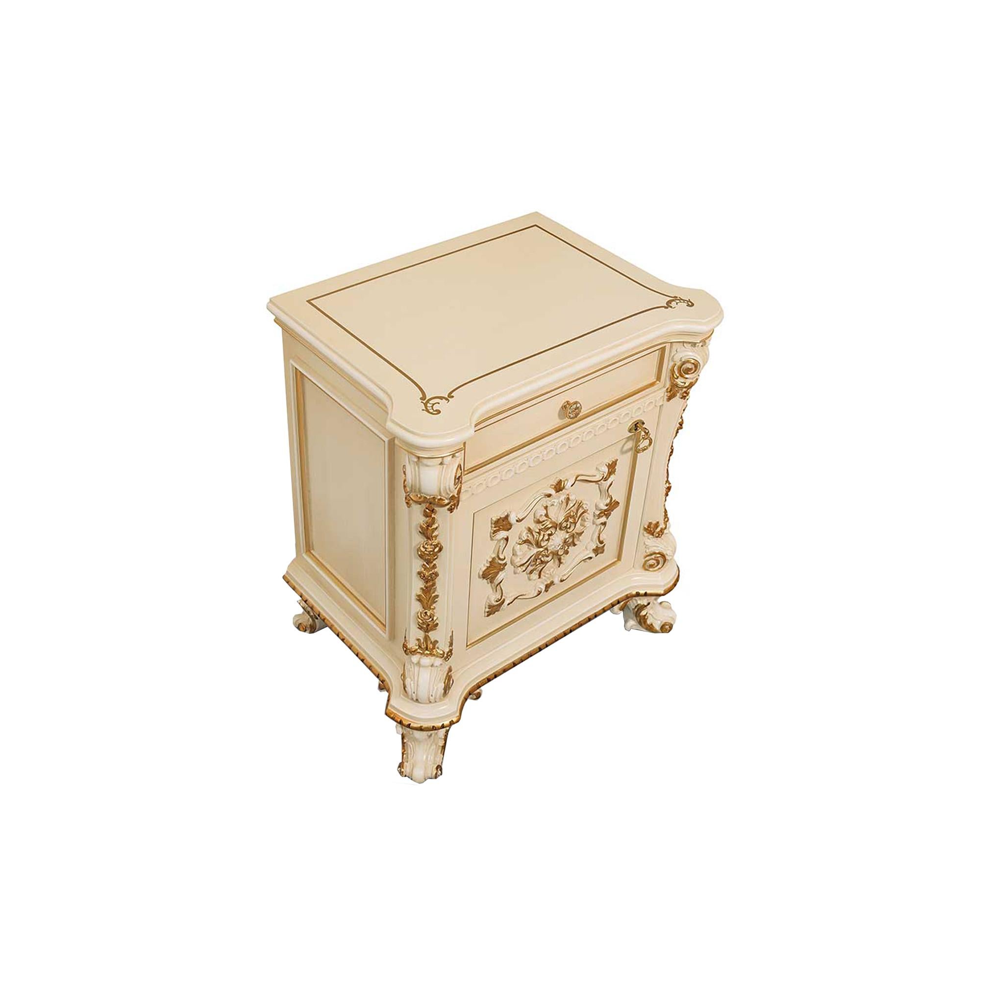 Modenese Gastone Interiors producer is proud to promote this luxury night stand in solid giltwood from its Imperial catalogue. This figured night stand features a lacquered ivory finish, baroque legs and carvings carefully hand-decorated with gold